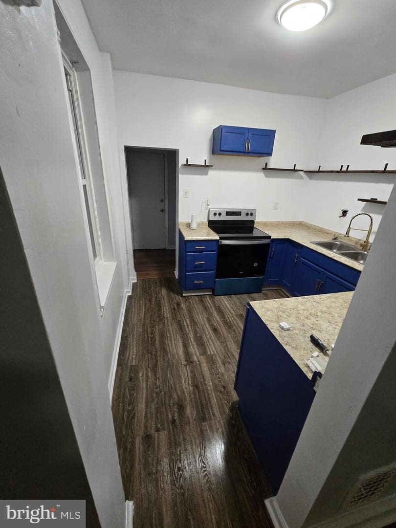3528 Joyce Street photo 4