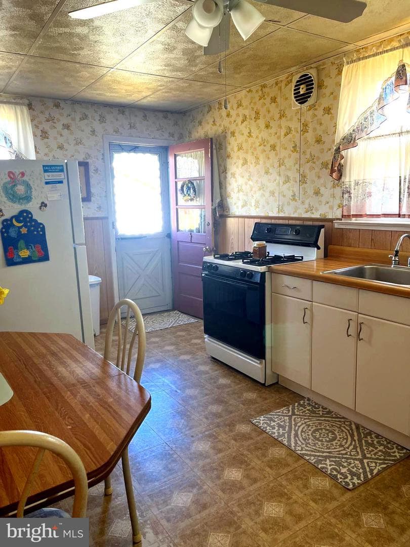 444 Flamingo Street photo 11