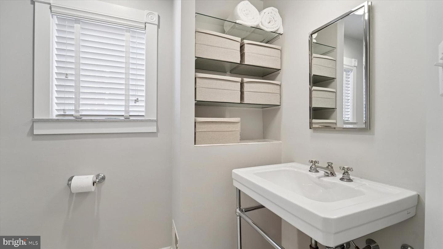 2648 S Camac Street photo 23