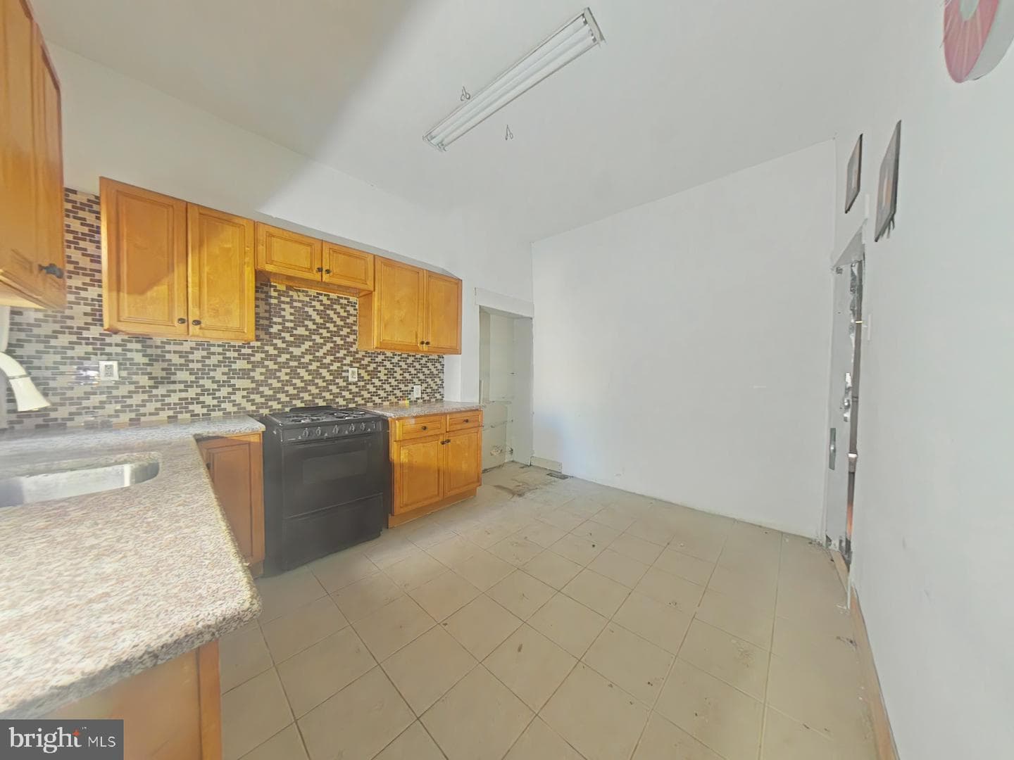 1708 N Lambert Street photo 3