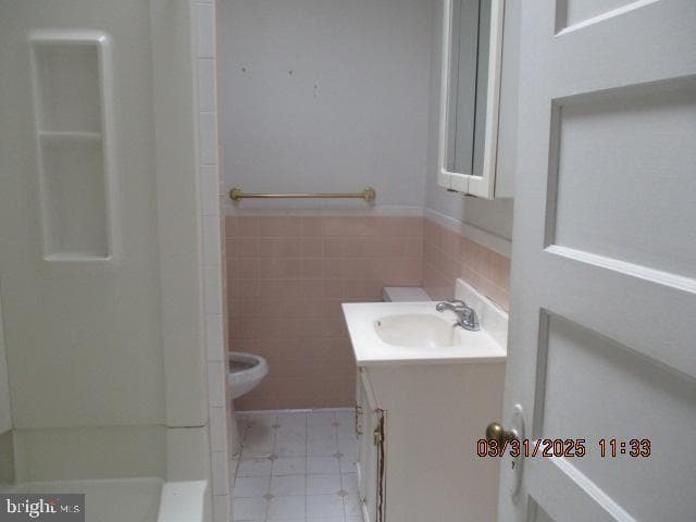 719 S Cecil Street photo 17