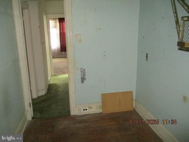 719 S Cecil Street photo 25