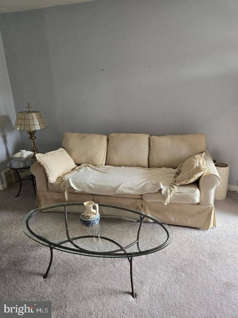 1631 E Howell Street photo 2
