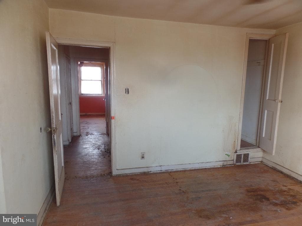 2840 Fanshawe Street photo 25