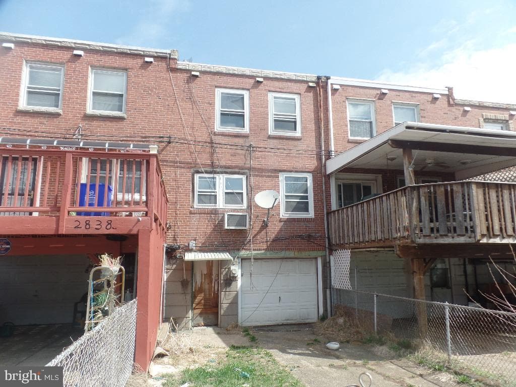 2840 Fanshawe Street photo 28