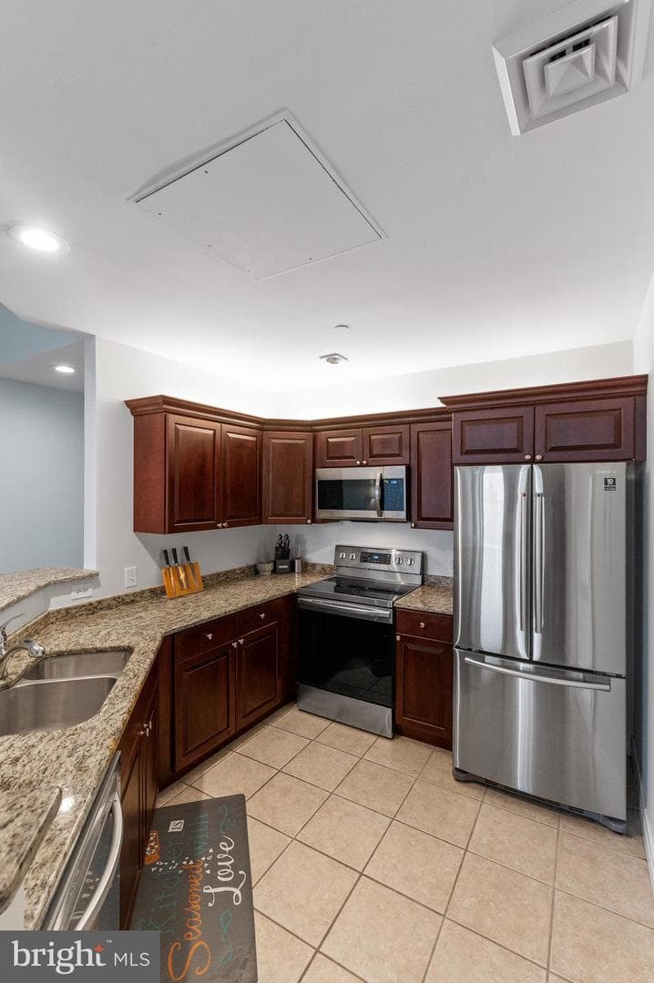 1600 Arch Street #915 photo 10