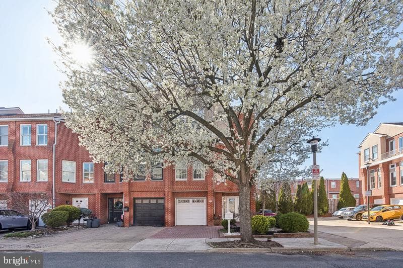 3220 S Smedley Street photo 2