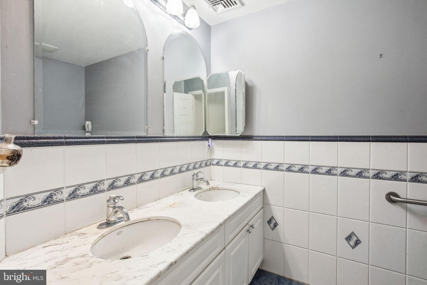 3220 S Smedley Street photo 24