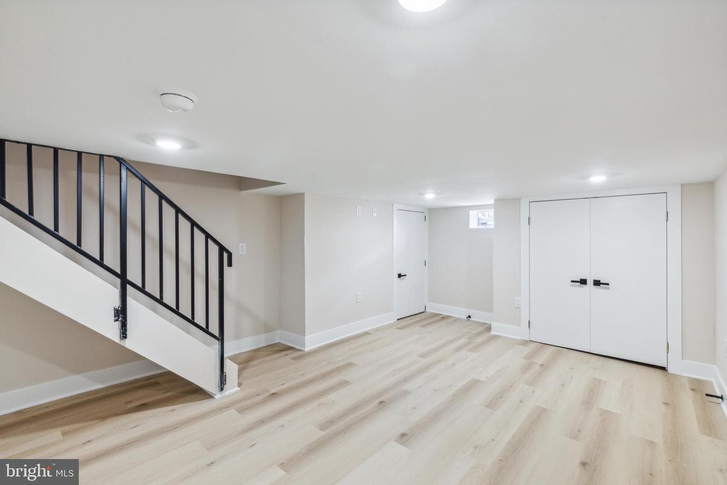1240 E Fletcher Street photo 36