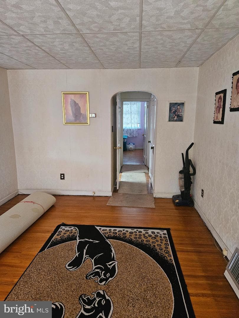 5819 Dickens Avenue photo 4