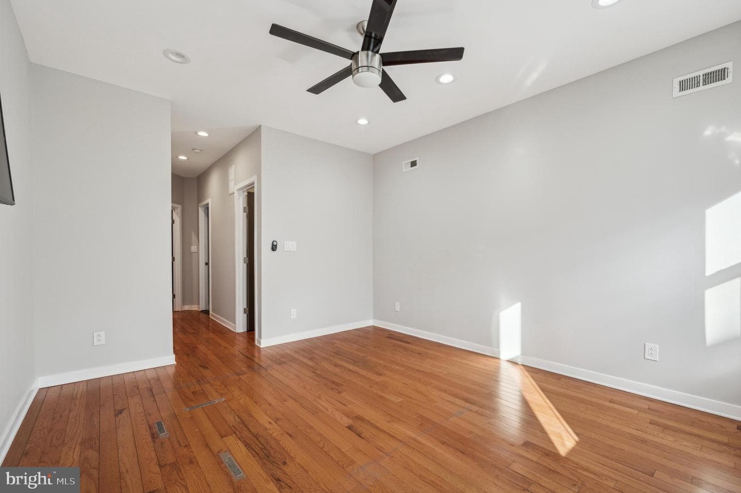 1552 N Marston Street photo 23