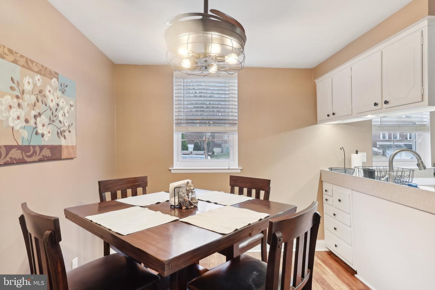 8926 Sylvia Lane photo 10
