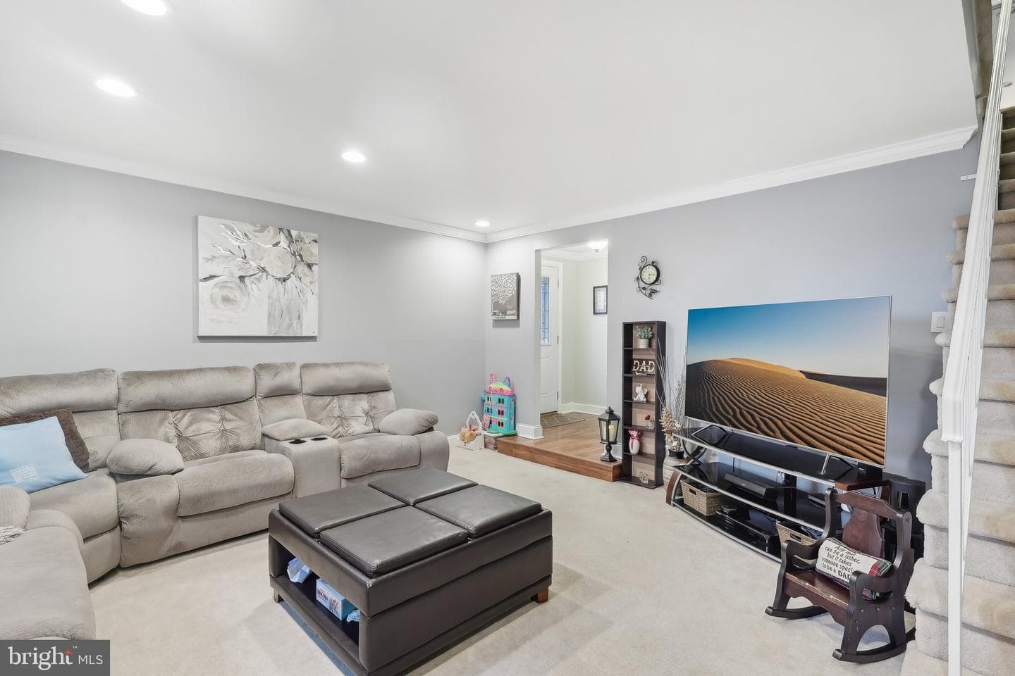 8926 Sylvia Lane photo 7
