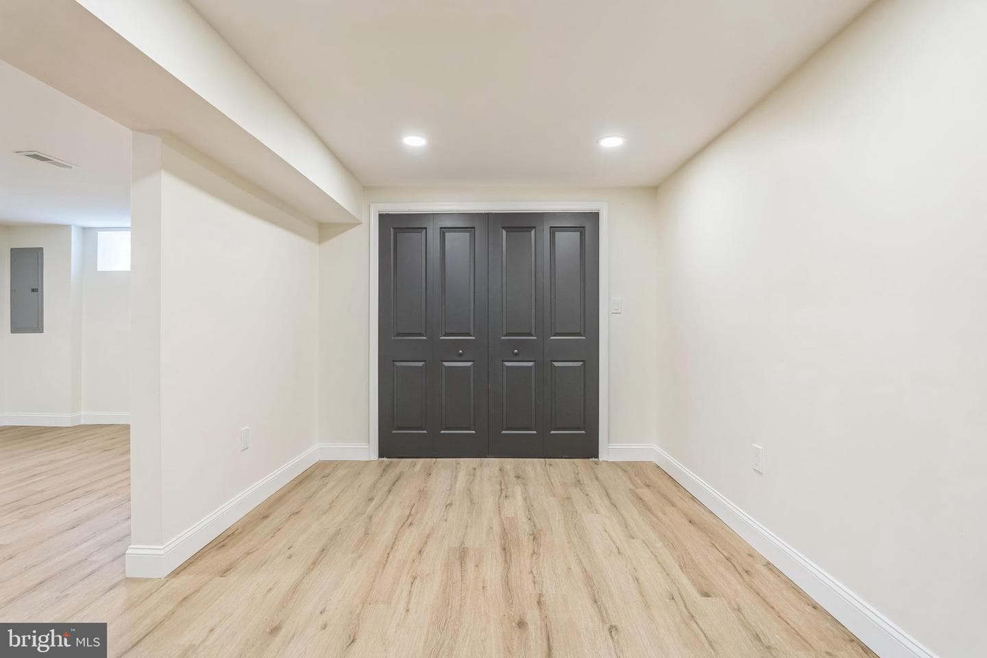 7527 Whitaker Avenue photo 21