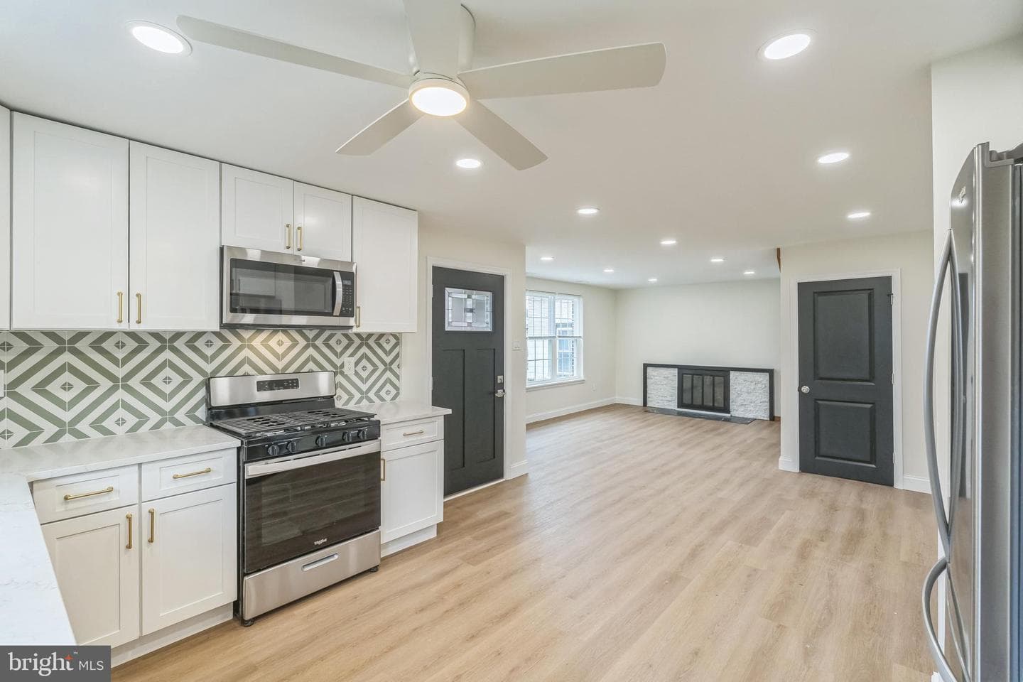 7527 Whitaker Avenue photo 9