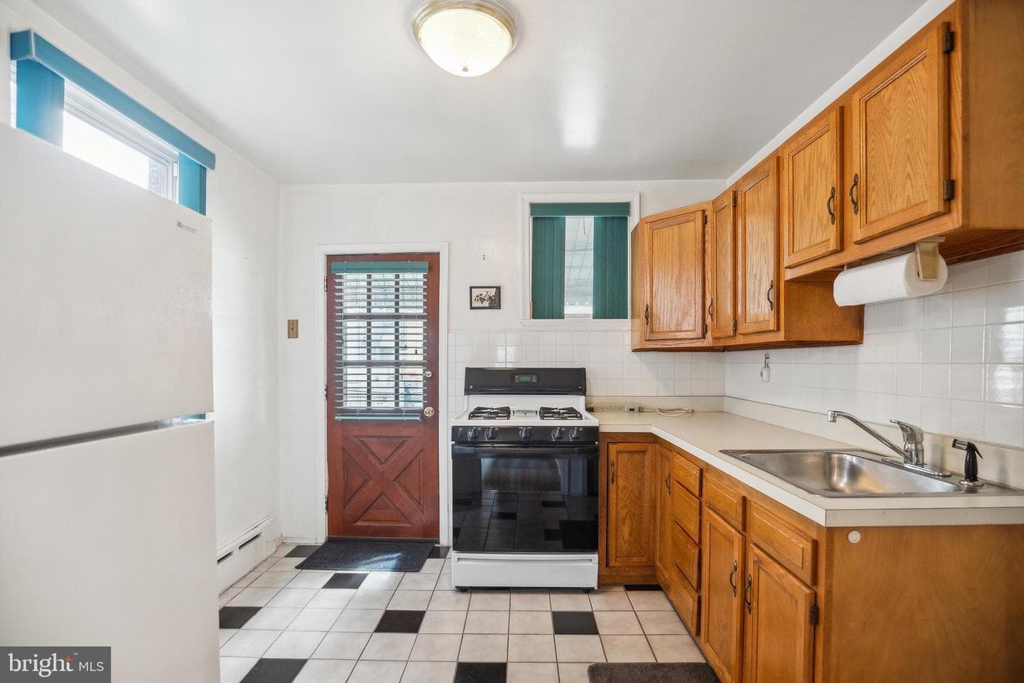 2914 S Sydenham Street photo 17
