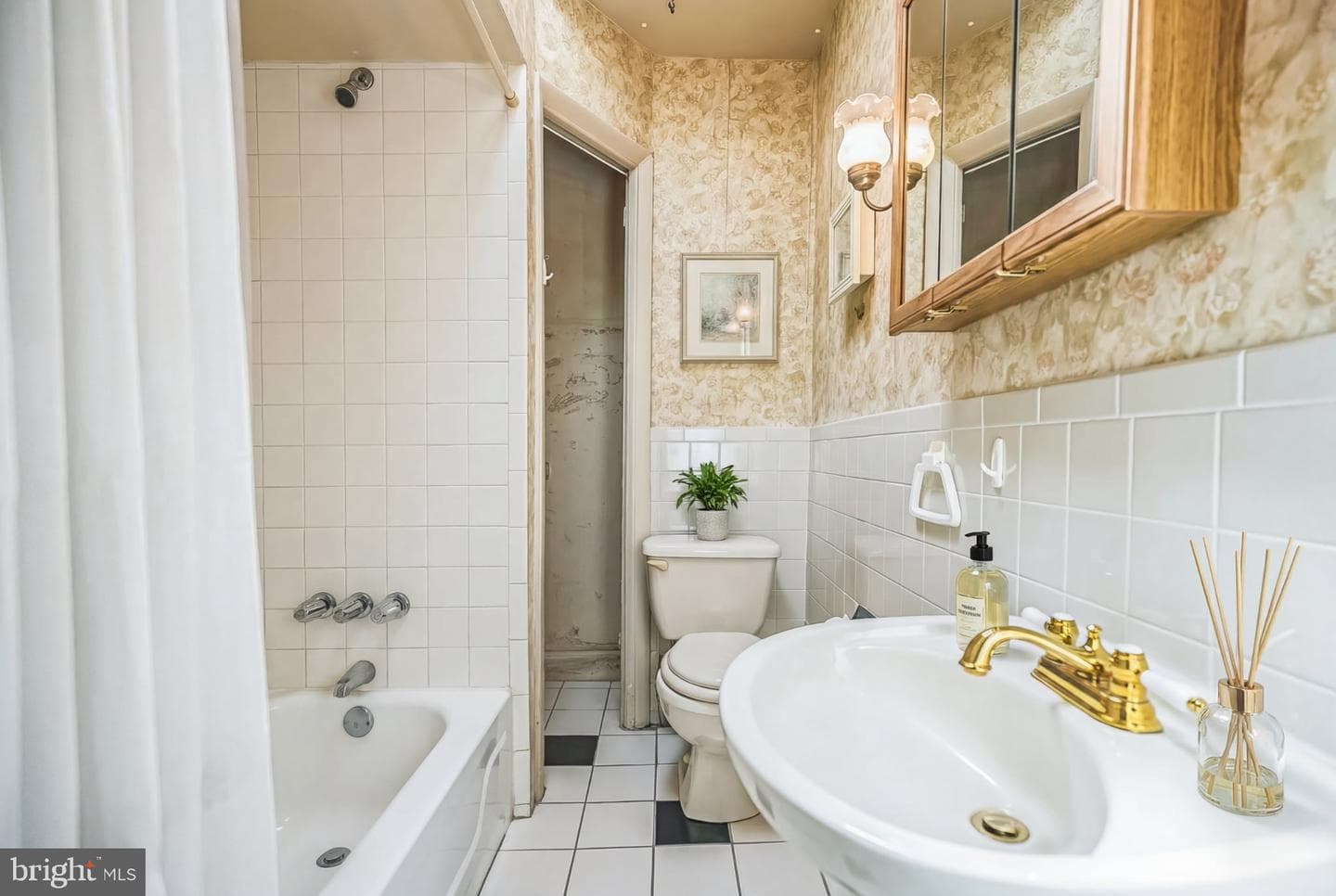 2914 S Sydenham Street photo 28