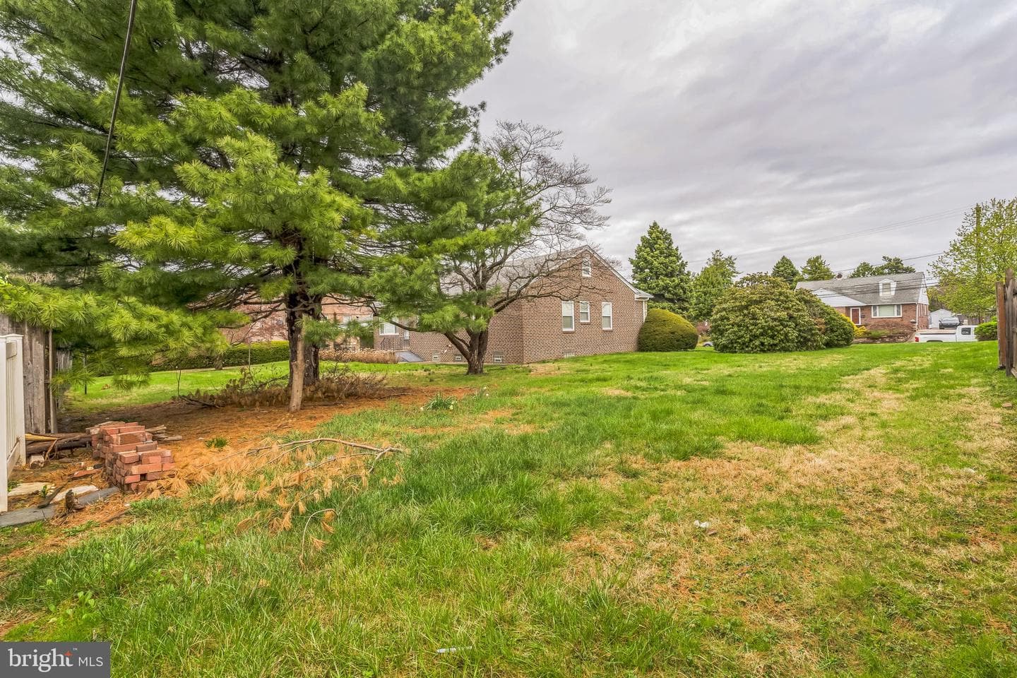 1718 Rhawn Street photo 10