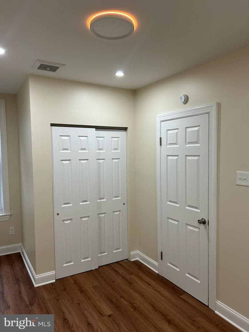 218 N Wanamaker Street photo 23