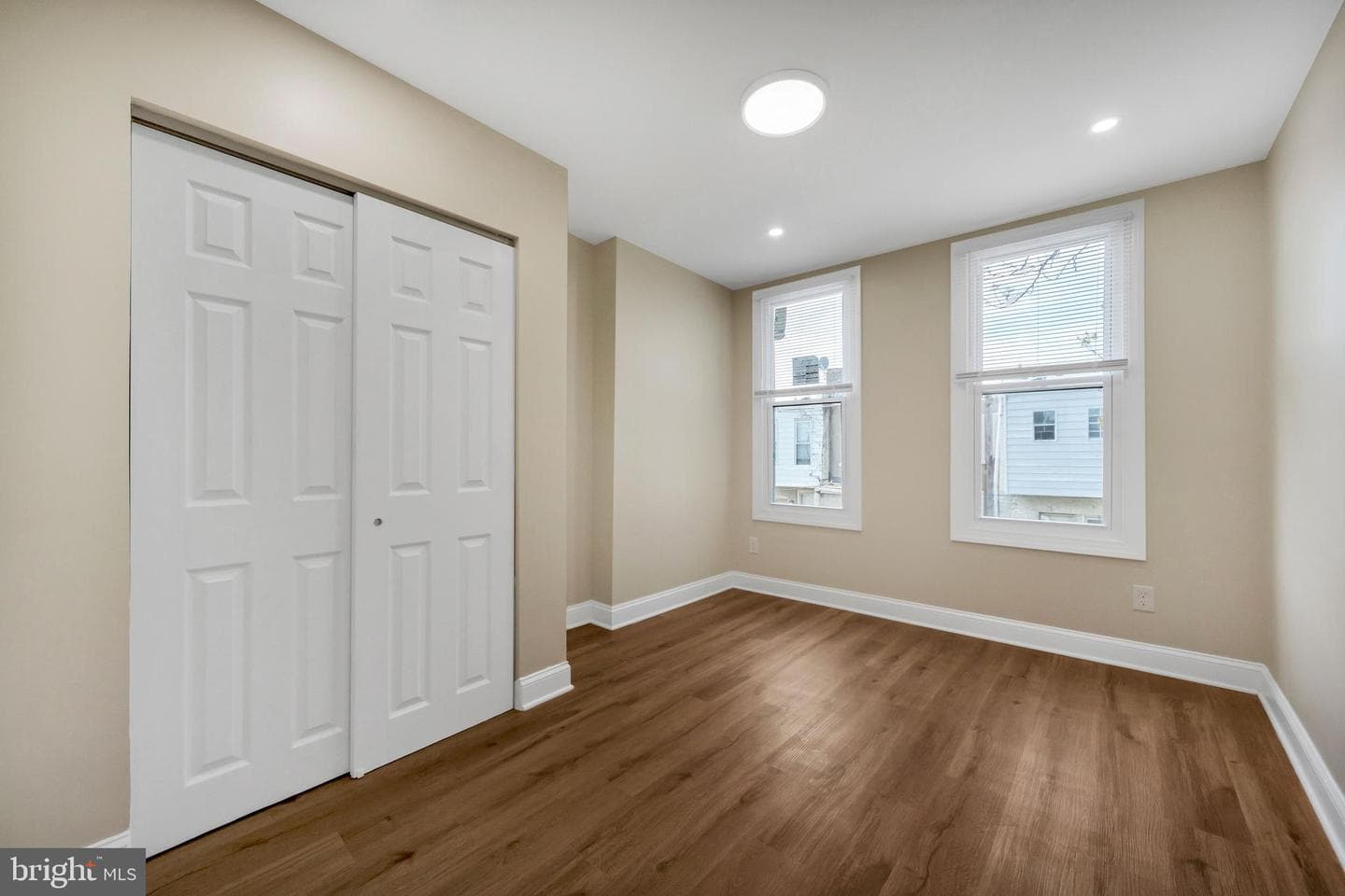 218 N Wanamaker Street photo 38