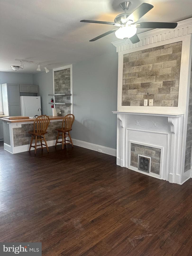 2245 Ruffner Street photo 1