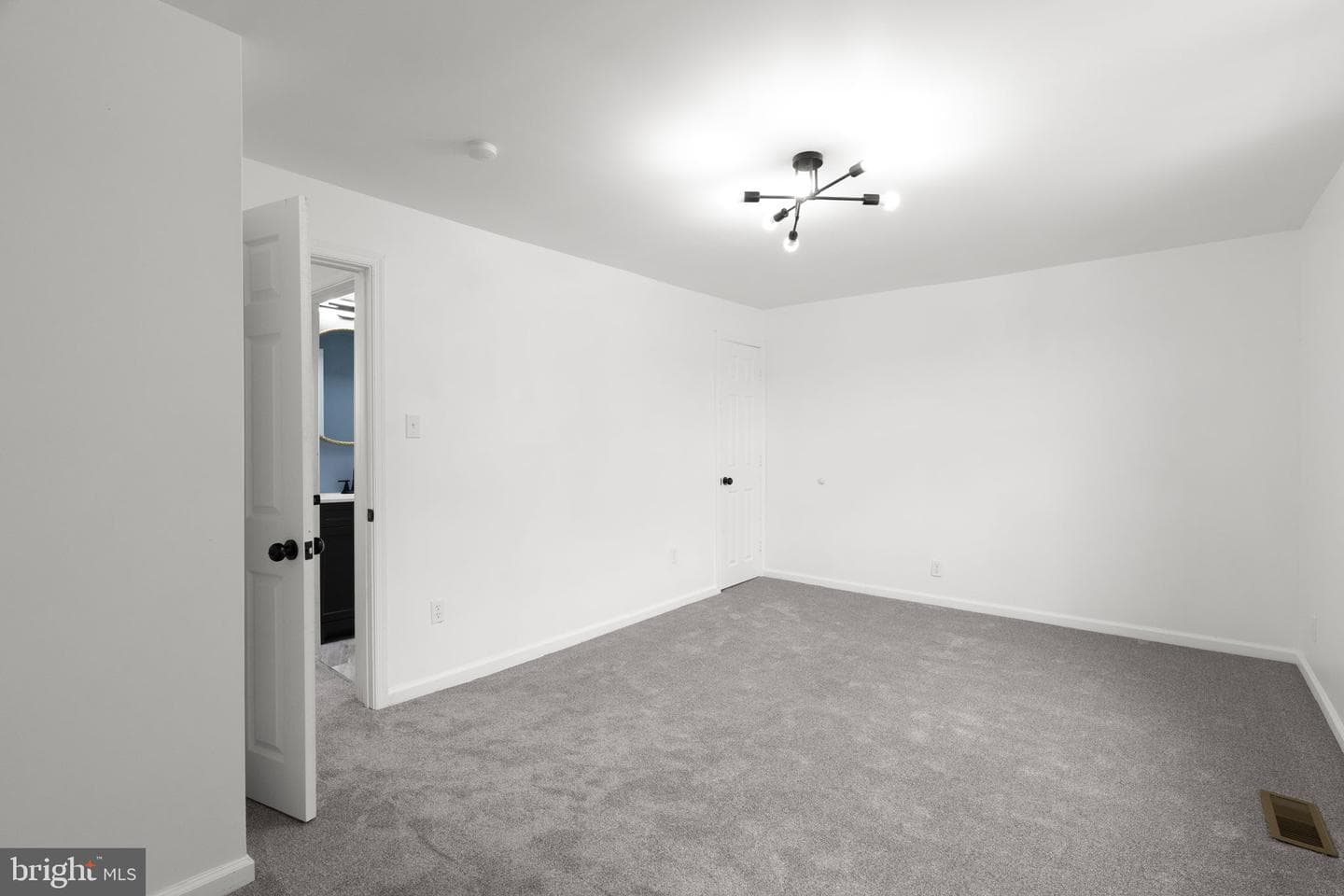 1520 Beverly Road photo 17
