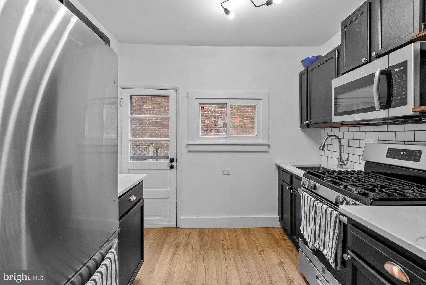 3631 Calumet Street photo 13