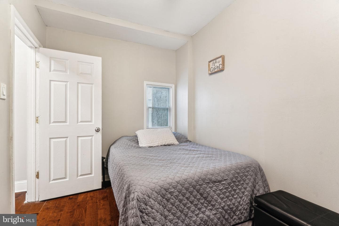 2324 Greenwich Street photo 16