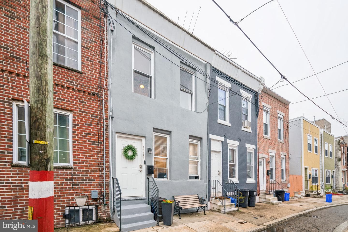 2324 Greenwich Street photo 2