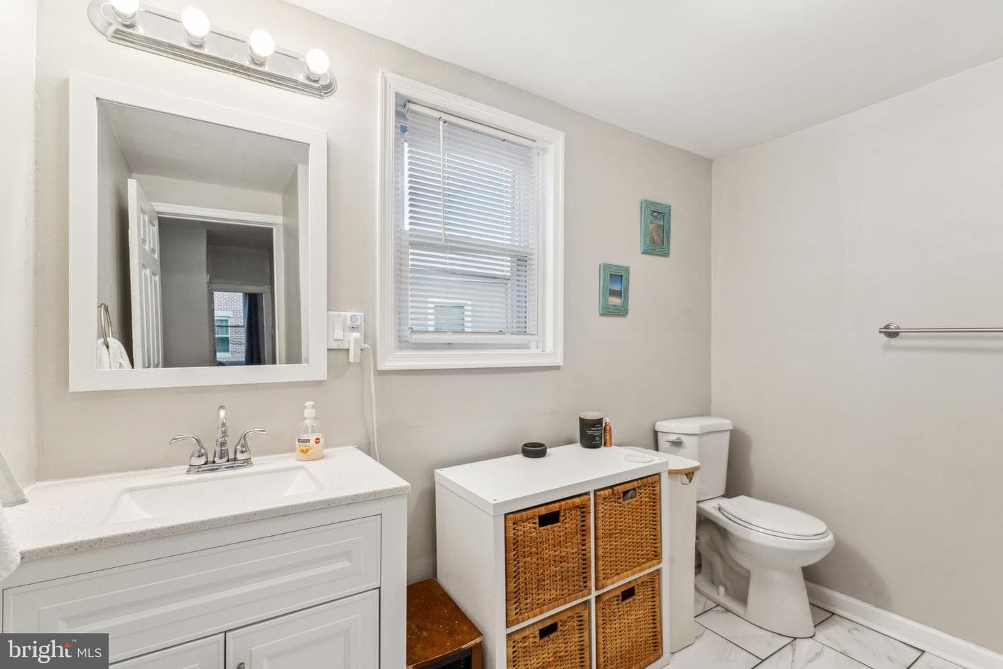 2324 Greenwich Street photo 22