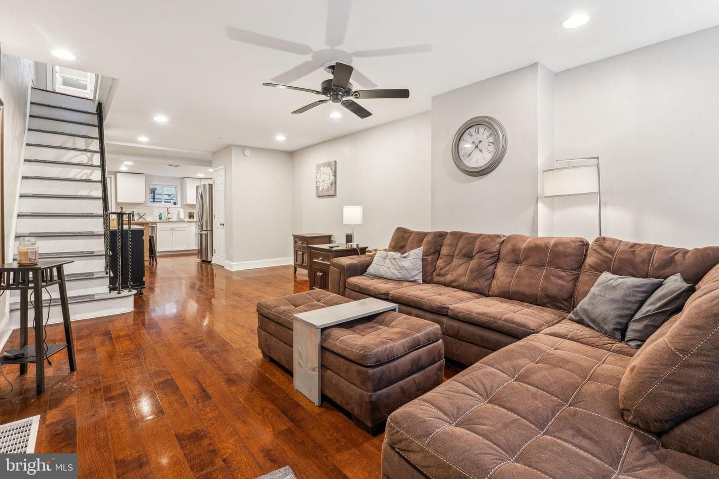 2324 Greenwich Street photo 3
