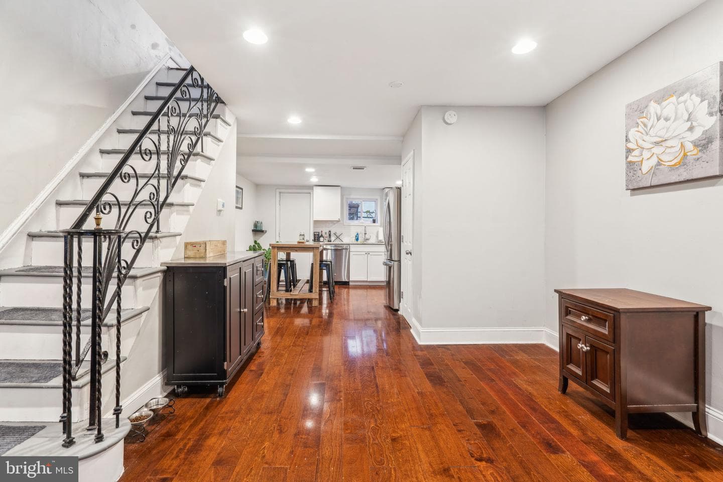 2324 Greenwich Street photo 5