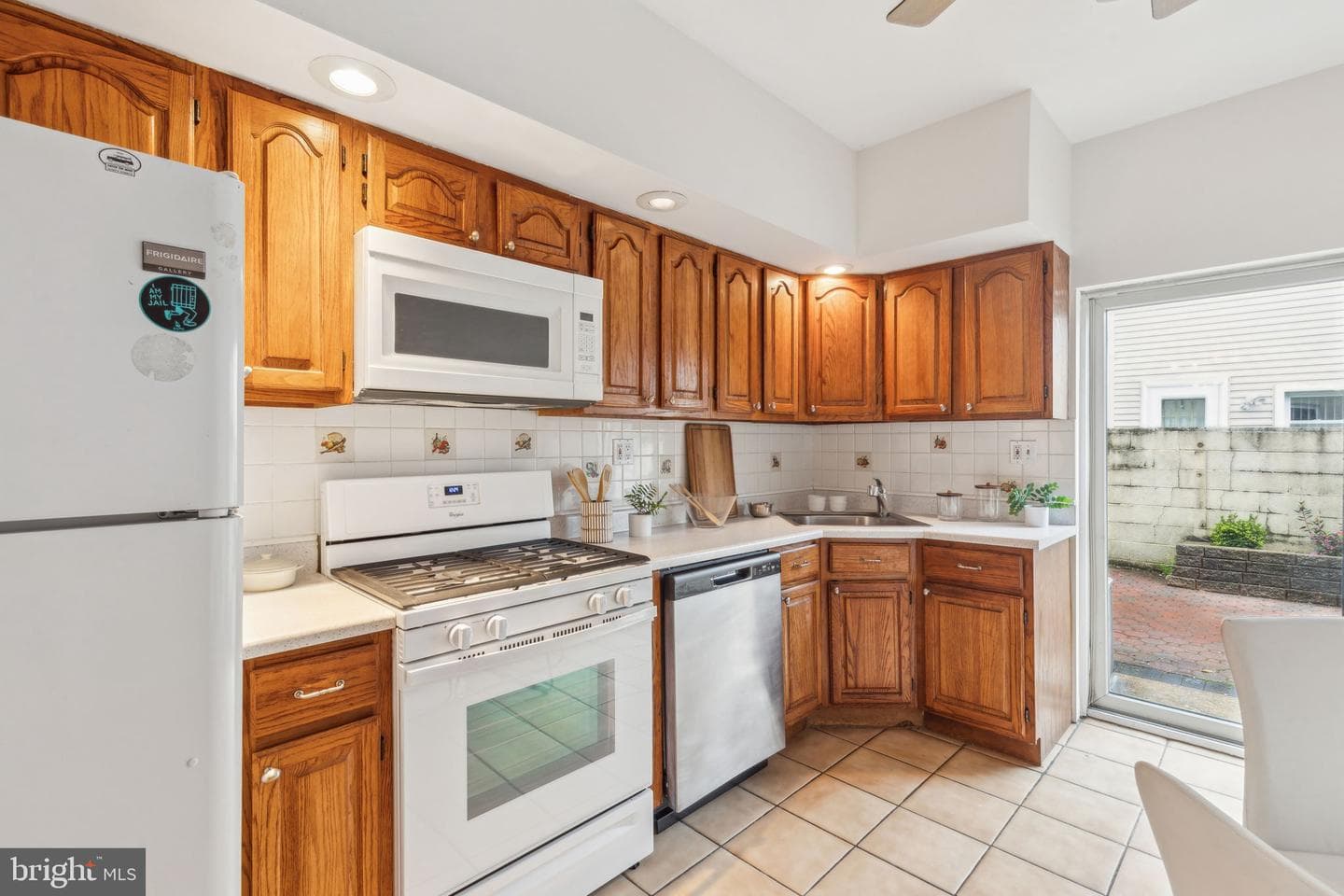 148 Watkins Street photo 10