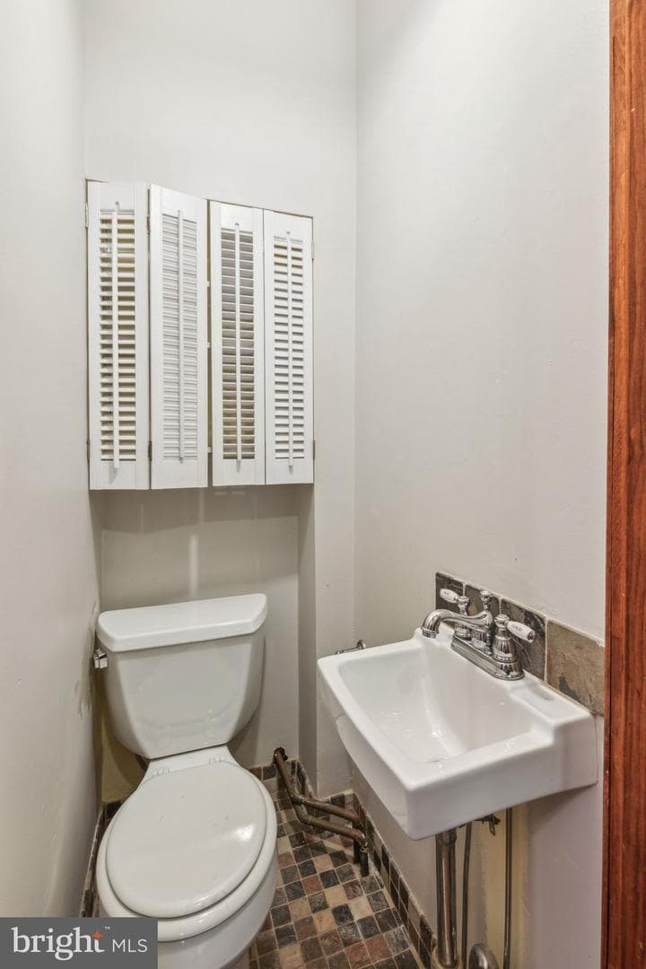 148 Watkins Street photo 17