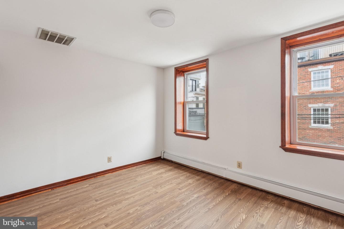 148 Watkins Street photo 23