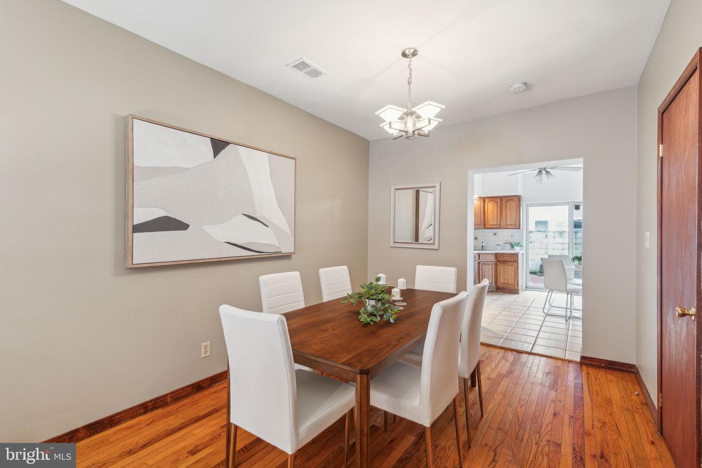 148 Watkins Street photo 6