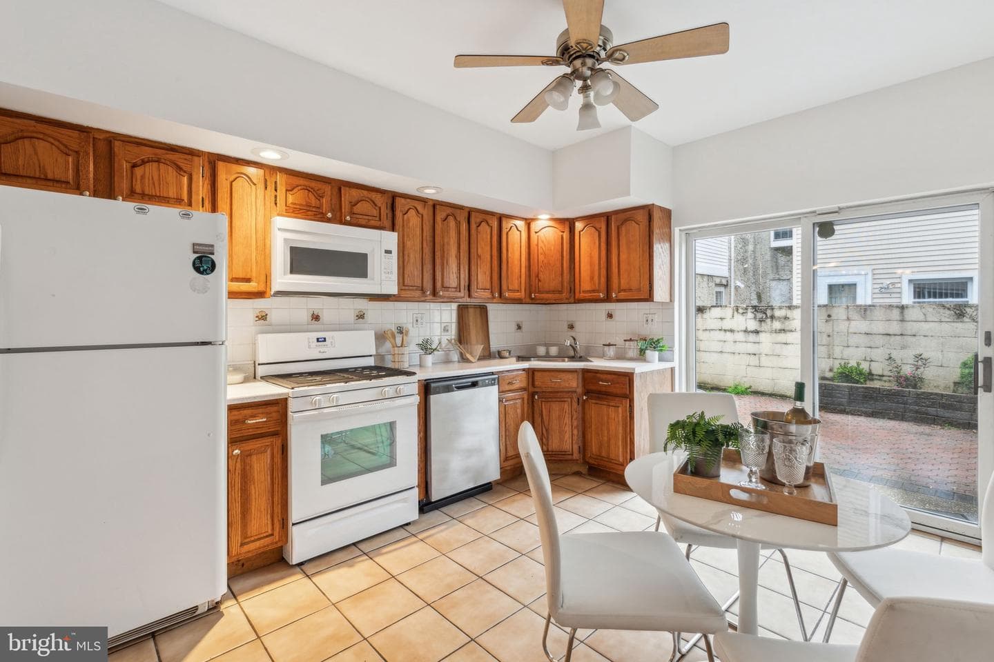 148 Watkins Street photo 7