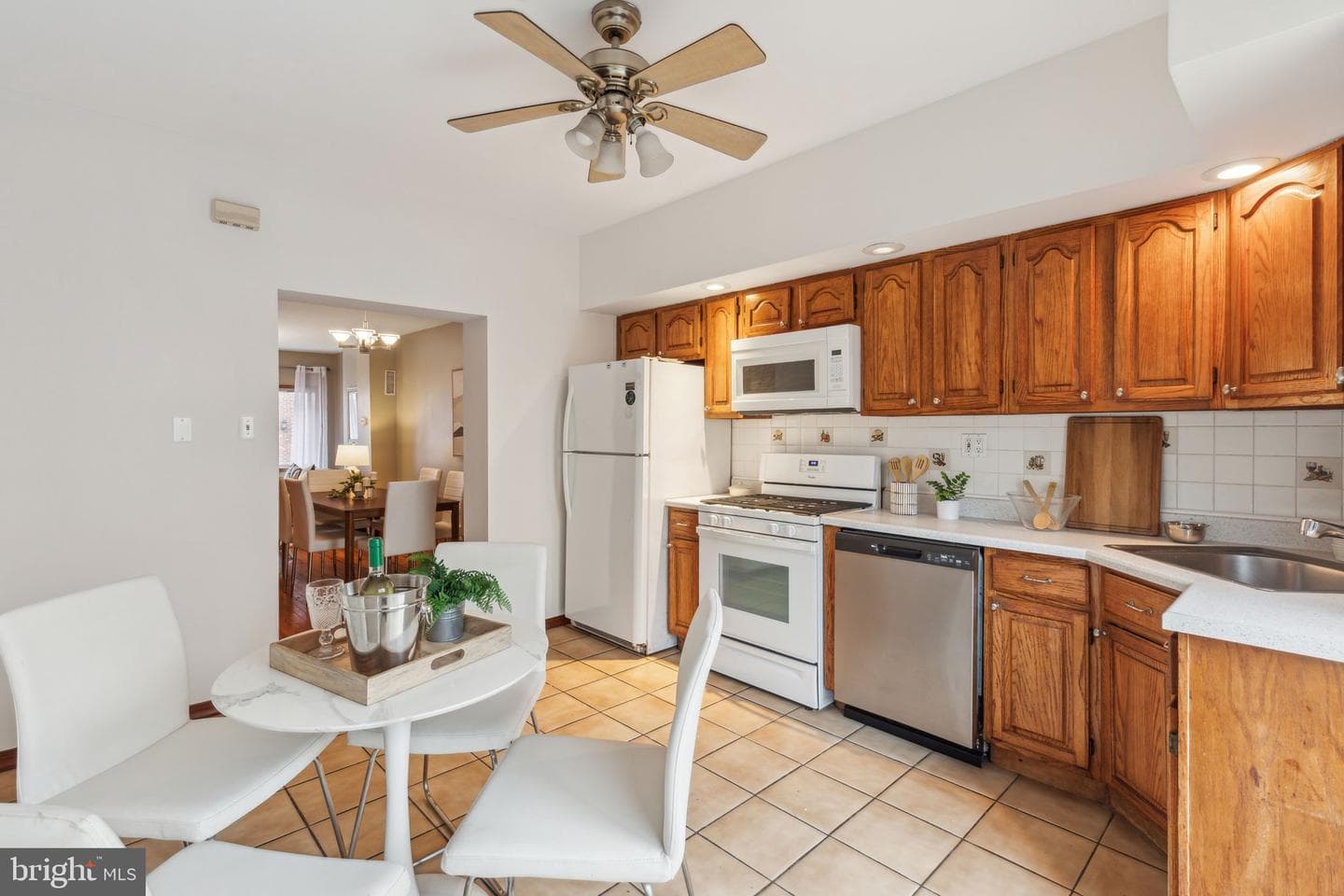 148 Watkins Street photo 9