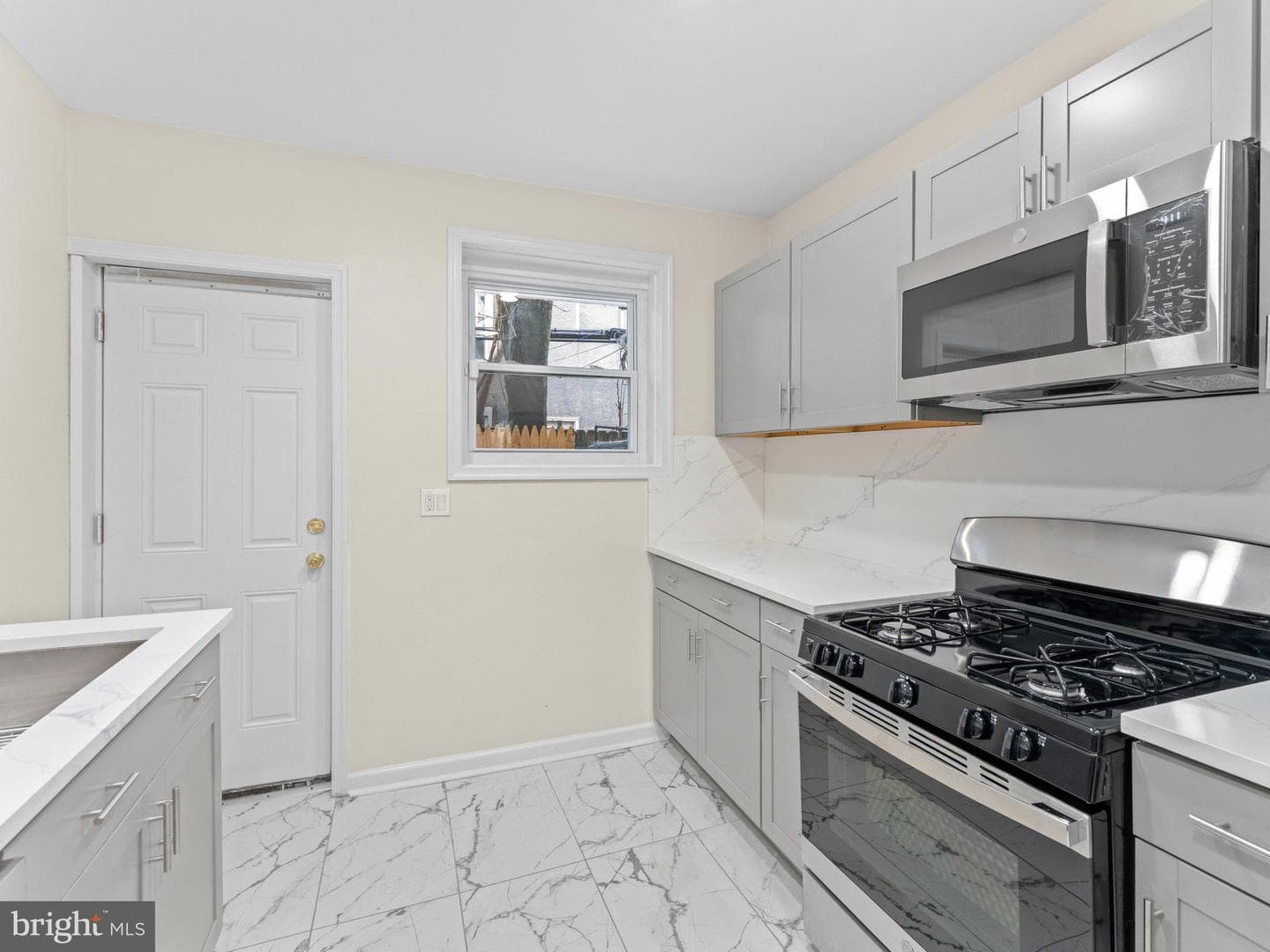 2211 Pierce Street photo 10