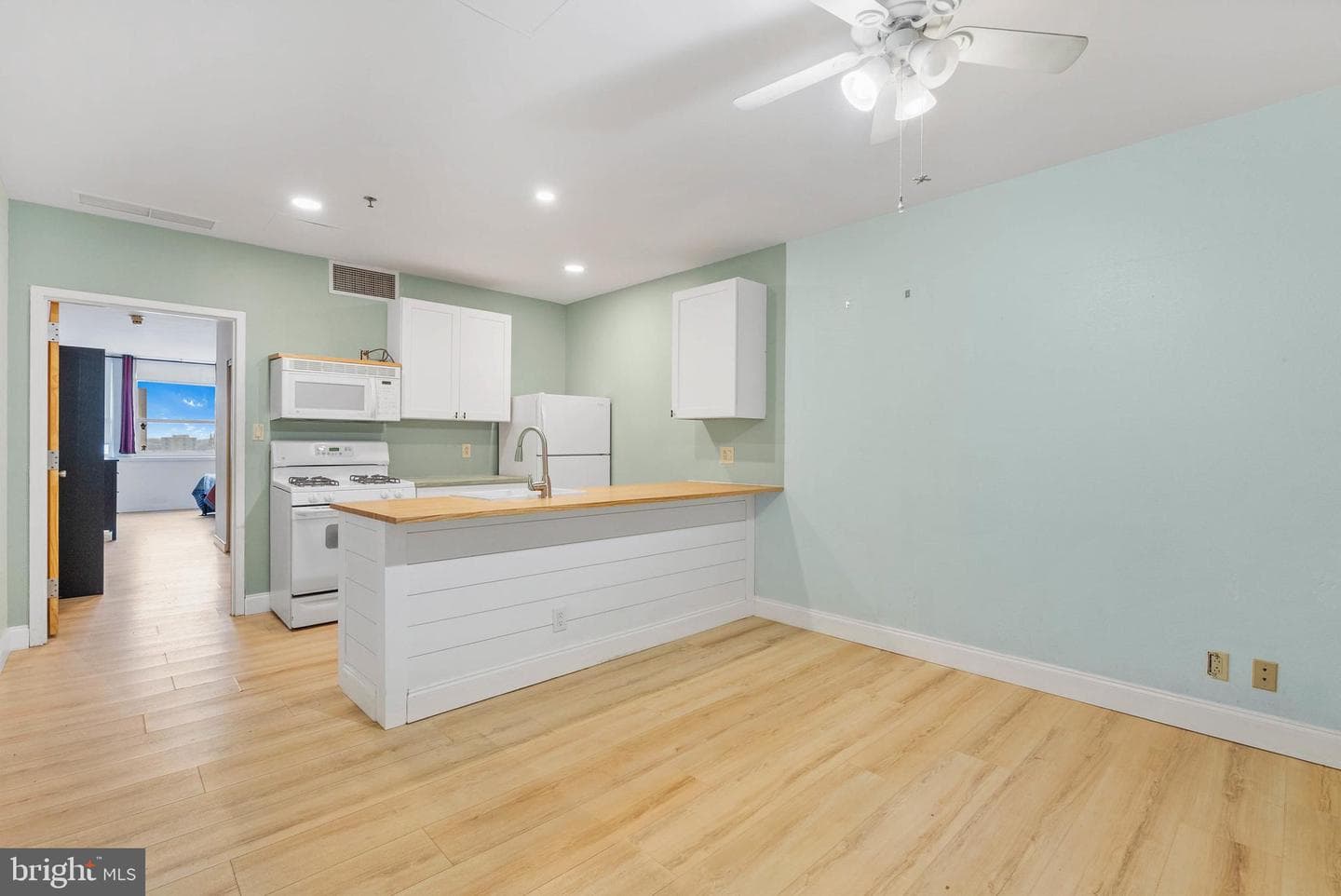 1100 Vine Street #1403 photo 1