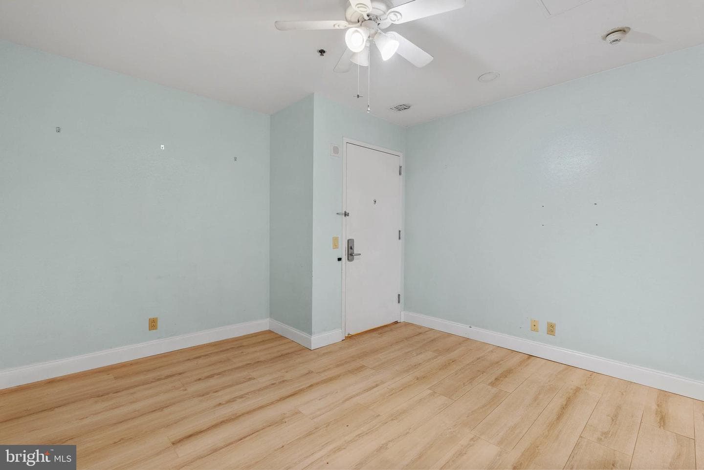 1100 Vine Street #1403 photo 3