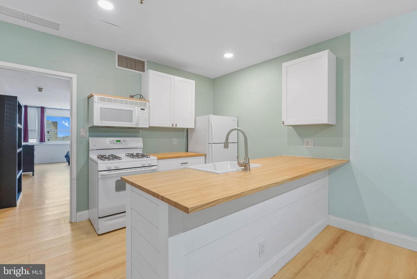 1100 Vine Street #1403 photo 4
