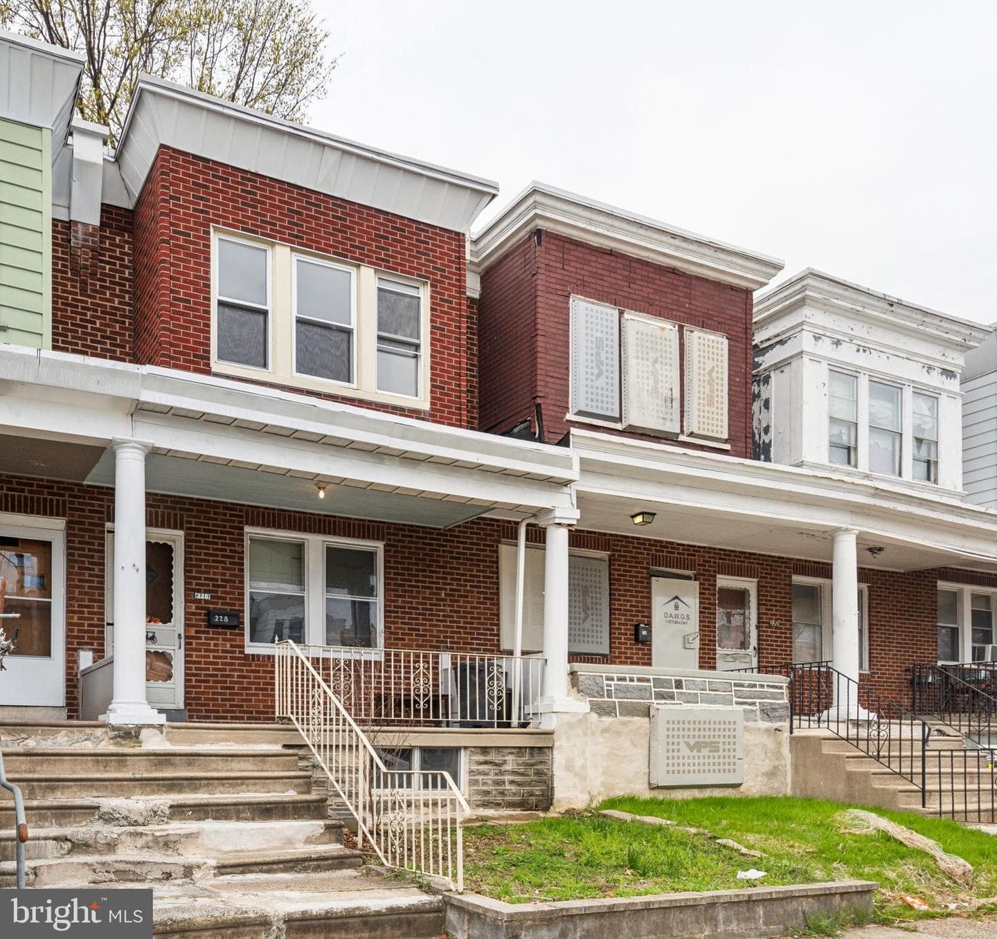 228 W Champlost Street photo 20