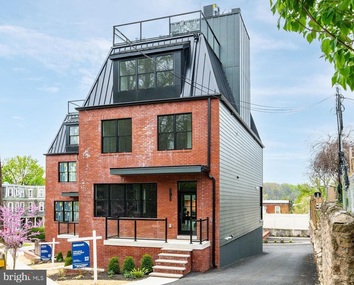 112 Righter Street photo 3