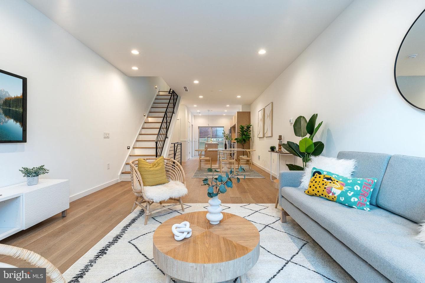 2925 W Master Street photo 17
