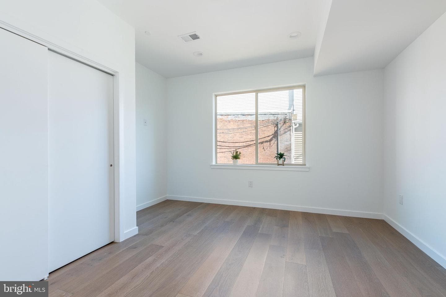 2925 W Master Street photo 24