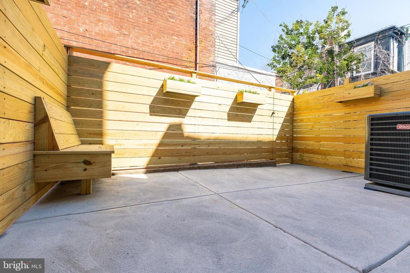 2925 W Master Street photo 37