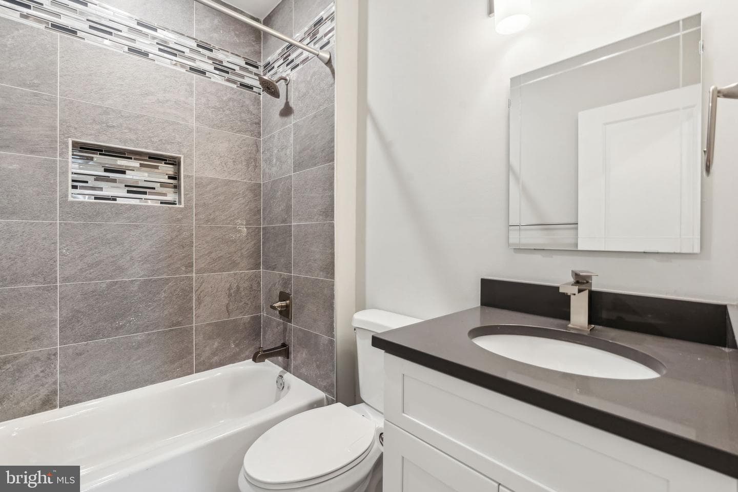 1530 N Marston Street photo 28