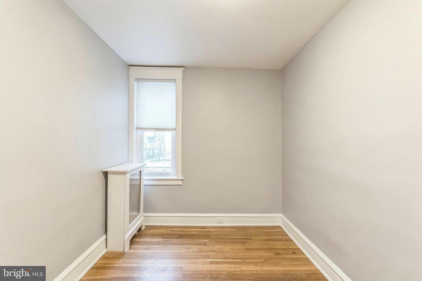 2122 S Lambert Street photo 23