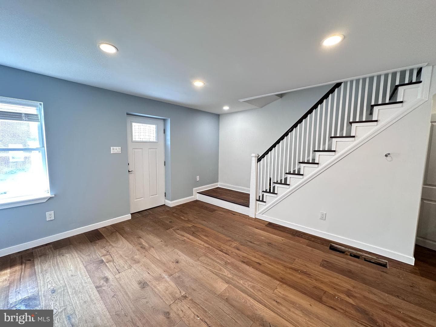 5753 Reedland Street photo 4
